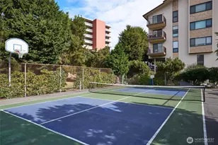 13229 Linden Ave N, Seattle, WA 98133 - Photo 8