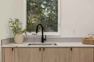 8403 NE 137th St, Kirkland, WA 98034 - Photo 14