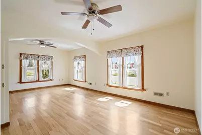 1201 N Tower Avenue, Centralia, WA 98531 - Photo 14
