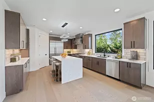 16050 SE 44th Ct, Bellevue, WA 98006 - Photo 6