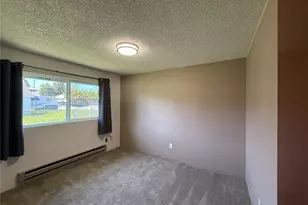 910 W 16th St, Port Angeles, WA 98363 - Photo 12