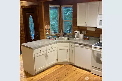 16726 Mountain Side Drive E, Greenwater, WA 98022 - Photo 10