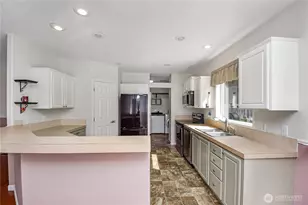 1707 Ginger Pl E, Port Orchard, WA 98366 - Photo 10