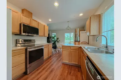 210 166th Street E, Spanaway, WA 98387 - Photo 6