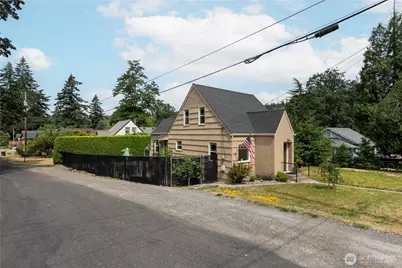 1035 5th Street, Washougal, WA 98671 - Photo 1