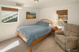 3917 Interlake Ave N, Seattle, WA 98103 - Photo 26