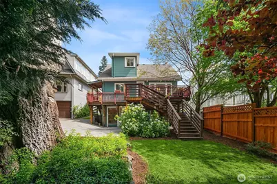 3917 Interlake Avenue N, Seattle, WA 98103 - Photo 30