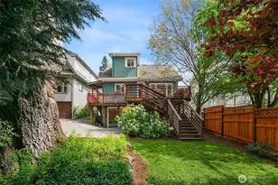 3917 Interlake Ave N, Seattle, WA 98103 - Photo 30
