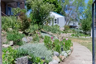 633 N 3rd Ave, Okanogan, WA 98840 - Photo 12