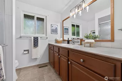 13321 28th Avenue NE, Seattle, WA 98125 - Photo 16