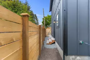 304 NW 45th St, Seattle, WA 98107 - Photo 28