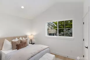 304 NW 45th St, Seattle, WA 98107 - Photo 22