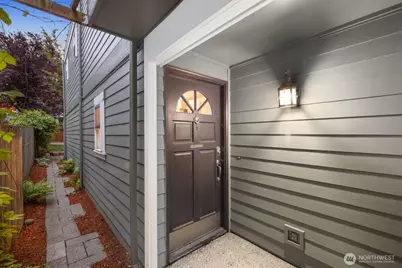 6620 28th Avenue NW, Seattle, WA 98117 - Photo 2