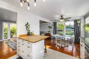 1702 36th St, Anacortes, WA 98221 - Photo 14