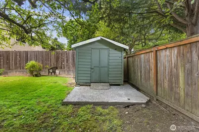 13920 101st Place NE, Kirkland, WA 98034 - Photo 32