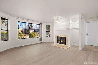 917 N 100th Street, Seattle, WA 98133 - Photo 8