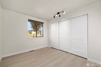 917 N 100th Street, Seattle, WA 98133 - Photo 24