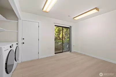 917 N 100th Street, Seattle, WA 98133 - Photo 18
