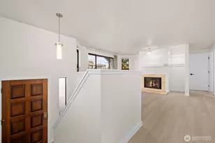 917 N 100th St, Seattle, WA 98133 - Photo 6