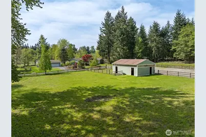20916 Edwards Road E, Lake Tapps, WA 98391 - Photo 38