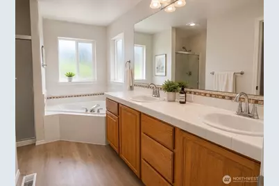 9127 Surrey Lane SW, Mukilteo, WA 98275 - Photo 12