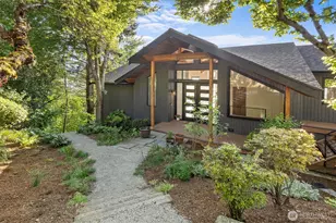 5970 NE Arrowhead Dr, Kenmore, WA 98028 - Photo 36