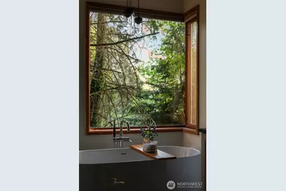 5970 NE Arrowhead Drive, Kenmore, WA 98028 - Photo 26