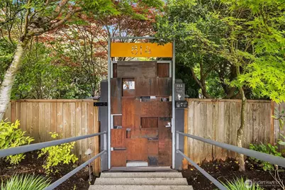 814 31st Avenue S, Seattle, WA 98144 - Photo 2
