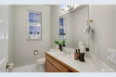 18637 172nd Place SE, Renton, WA 98058 - Photo 16