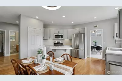 18637 172nd Place SE, Renton, WA 98058 - Photo 12
