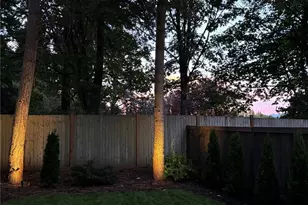 13010 NE 113th St, Kirkland, WA 98033 - Photo 18