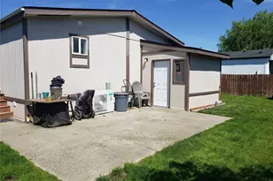 1936 Pine Cone Ave, Enumclaw, WA 98022 - Photo 32