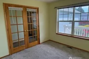 1147 Fidalgo Dr, Burlington, WA 98233 - Photo 8