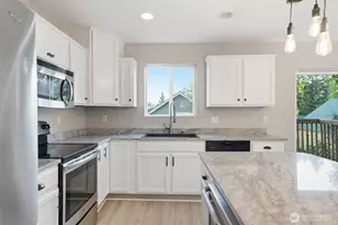 2271 SE Upchurch Way, Port Orchard, WA 98366 - Photo 16