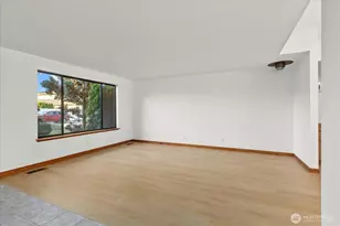 1935 F St SE, Auburn, WA 98002 - Photo 4