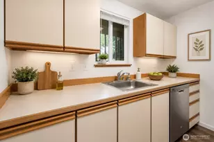 1239 SW 132nd Ln, Burien, WA 98146 - Photo 4