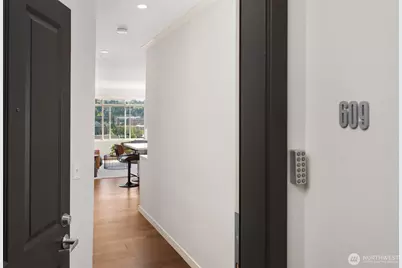 1000 Aurora Avenue N #609, Seattle, WA 98109 - Photo 4