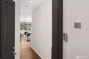 1000 Aurora Ave N, Seattle, WA 98109 - Photo 4