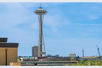 1000 Aurora Avenue N #609, Seattle, WA 98109 - Photo 2