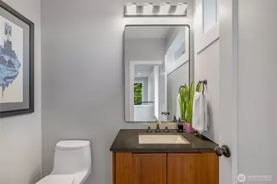 1803 Bigelow Avenue N, Seattle, WA 98109 - Photo 12