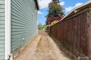 2111 201st Pl SW, Lynnwood, WA 98036 - Photo 30