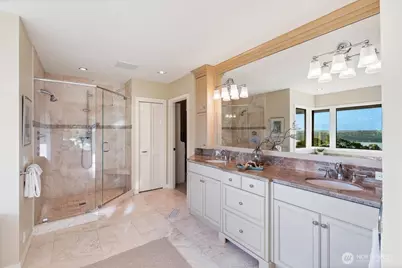 8297 SE 82nd Street, Mercer Island, WA 98040 - Photo 18