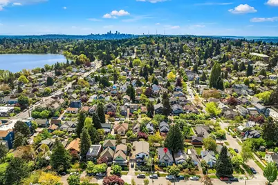 715 N 72nd Street, Seattle, WA 98103 - Photo 38