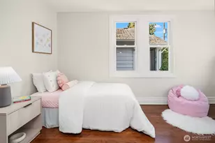 715 N 72nd St, Seattle, WA 98103 - Photo 16