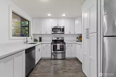 12221 100th Avenue NE #B102, Kirkland, WA 98034 - Photo 12