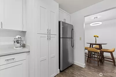 12221 100th Avenue NE #B102, Kirkland, WA 98034 - Photo 10