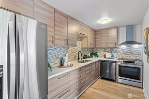 4219 Whitman Ave N, Seattle, WA 98103 - Photo 8