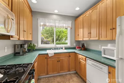 225 17th Avenue SE, Olympia, WA 98501 - Photo 6