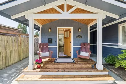 4129 19th Avenue SW, Seattle, WA 98106 - Photo 2