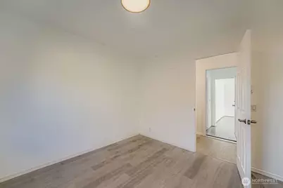 105 E 96th Street, Tacoma, WA 98445 - Photo 18